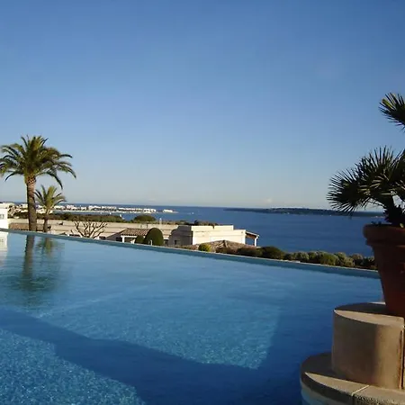 La Bastide Du Soleil Канны